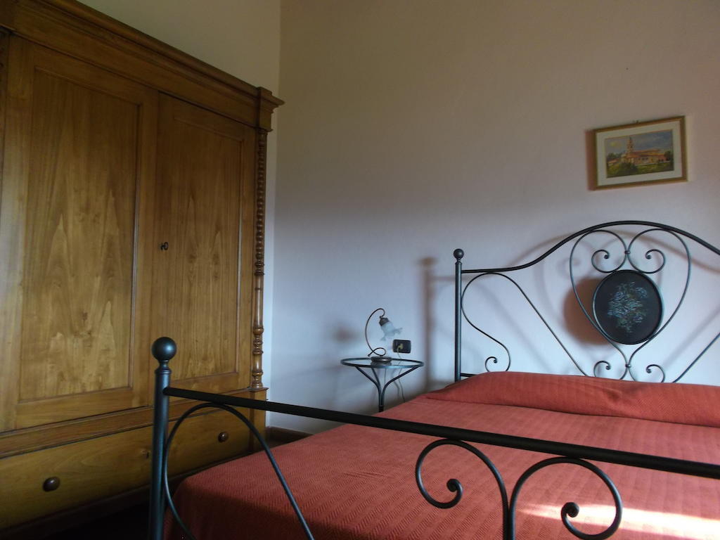 La Cerreta Hotel Rocca San Casciano Camera foto